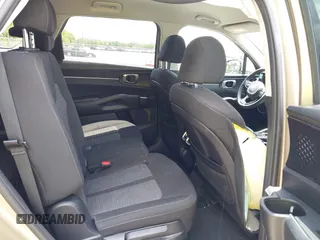2021 Kia Sorento LX z VIN 5XYRG4LC3MG005807, wystawiony jako IAAI lot #42204914 z przebiegiem 51 628 mil mil oraz . Historia ofert i sprzedaży dostępna na DreamBid. Obrazek 8.