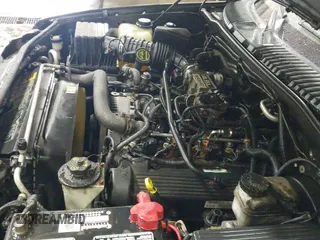 2005 Ford Explorer XLT z VIN 1FMZU73WX5ZA04530, wystawiony jako IAAI lot #42480065 z przebiegiem 133 593 mil mil oraz . Historia ofert i sprzedaży dostępna na DreamBid. Obrazek 20.