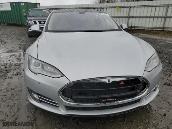 2013 Tesla Model S with VIN 5YJSA1DN9DFP27145, listed as a Copart auction lot 43459425 with 0 miles and Clean Title. Bid and sale history available at carsss.com. Image 5.