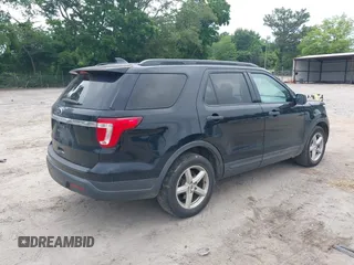 2018 Ford Explorer with VIN 1FM5K7B8XJGB03345, listed as a IAAI auction lot 42420992 with 215,000 mi miles and . Bid and sale history available at DreamBid. Image 4.