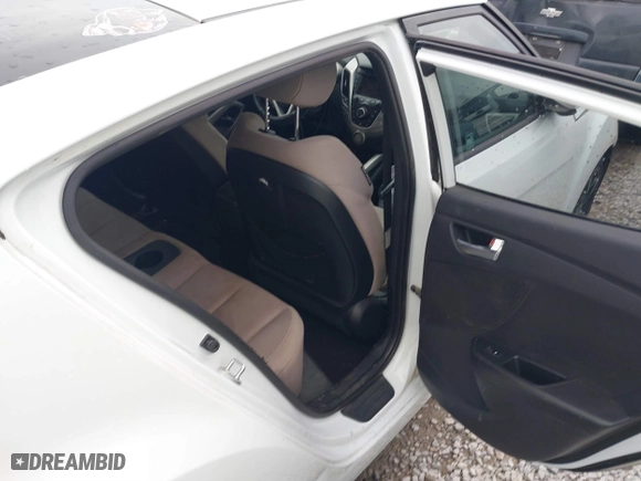 2014 Hyundai Veloster with VIN KMHTC6AD7EU217470, listed as a IAAI auction lot 41286296 with 150,034 mi miles. Bid and sale history available at carsss.com. Image 8.