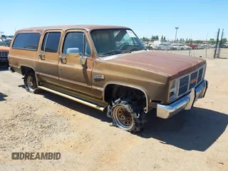 1986 GMC Suburban z VIN 1G5GK26M5GF524029, wystawiony jako IAAI lot #42336202 z przebiegiem 88 623 mil mil oraz . Historia ofert i sprzedaży dostępna na DreamBid. Obrazek 1.