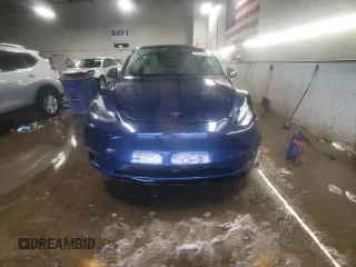 2022 Tesla Model Y Long Range with VIN 7SAYGDEE9NF426887, listed as a Copart auction lot 49910725 with 47,379 mi miles and Salvage Title. Bid and sale history available at carsss.com. Image 13.