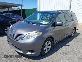 2015 Toyota Sienna LE AAS with VIN 5TDKK3DC1FS634254, listed as a IAAI auction lot 41998016 with 158,496 mi miles. Bid and sale history available at carsss.com. Image 2.