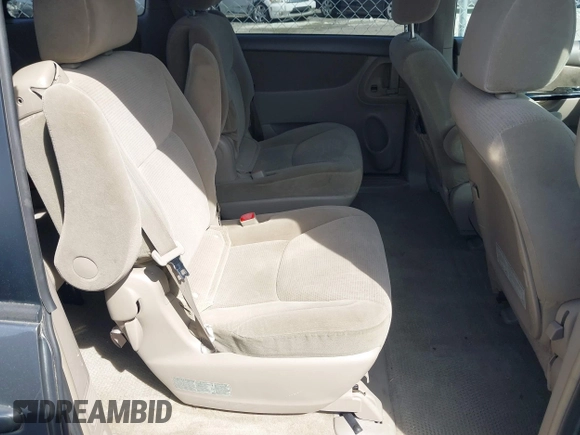 2005 Toyota Sienna CE with VIN 5TDZA23C25S270289, listed as a IAAI auction lot 41903213 with 175,542 mi miles. Bid and sale history available at carsss.com. Image 8.