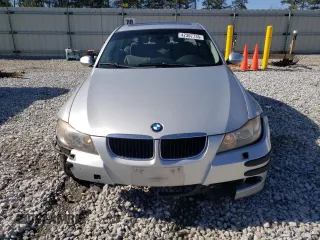 2006 BMW 3 Series 325xi with VIN WBAVD13516KV05787, listed as a Copart auction lot 42367735 with 177,220 mi miles and Salvage Title. Bid and sale history available at carsss.com. Image 5.
