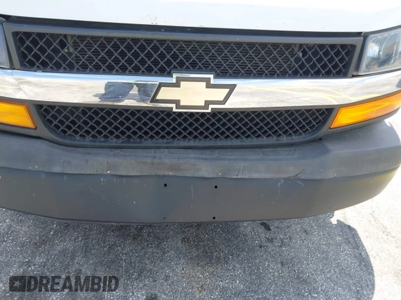2007 Chevrolet Express Cargo Van with VIN 1GCGG25V171126172, listed as a IAAI auction lot 42096559 with 284,797 mi miles. Bid and sale history available at carsss.com. Image 13.
