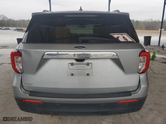 2022 Ford Explorer XLT with VIN 1FMSK7DH8NGA12810, listed as a Copart auction lot 44055015 with NaN miles and Salvage Title. Bid and sale history available at carsss.com. Image 6.