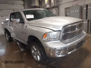 2015 Ram 1500 Big Horn z VIN 1C6RR7LTXFS611542, wystawiony jako IAAI lot #42169065 z przebiegiem Nie podano mil oraz . Historia ofert i sprzedaży dostępna na DreamBid. Obrazek 1.