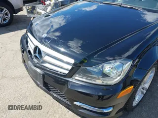 2013 Mercedes-Benz C-Class C 250 Sport with VIN WDDGF4HBXDR273481, listed as a IAAI auction lot 41933780 with 88,089 mi miles. Bid and sale history available at carsss.com. Image 19.
