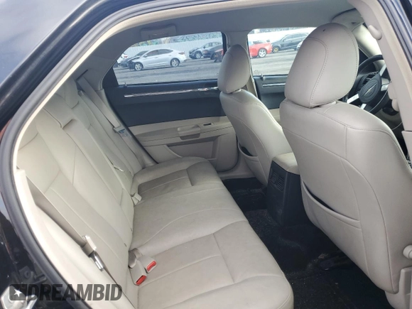 2007 Chrysler 300 Signature with VIN 2C3KA53G57H877394, listed as a Copart auction lot 71302834 with 134,697 mi miles and Salvage Title. Bid and sale history available at carsss.com. Image 10.