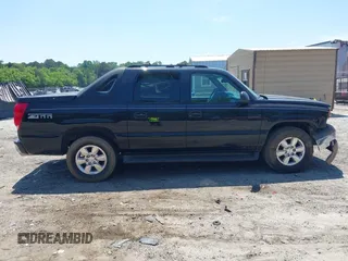 2003 Chevrolet Avalanche with VIN 3GNEC13T03G327322, listed as a IAAI auction lot 42309223 with 223,727 mi miles and . Bid and sale history available at DreamBid. Image 13.