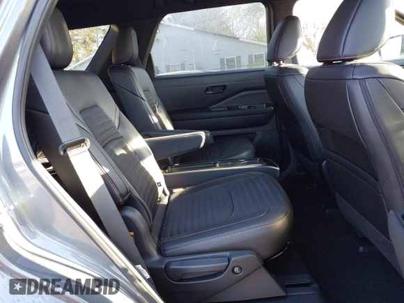 2024 Nissan Pathfinder Rock Creek with VIN 5N1DR3BD8RC291069, listed as a IAAI auction lot 41947839 with 2,047 mi miles and . Bid and sale history available at DreamBid. Image 8.