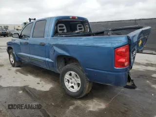 2005 Dodge Dakota SLT with VIN 1D7HE48N05S101536, listed as a Copart auction lot 43362215 with 174,689 mi miles and Salvage Title. Bid and sale history available at DreamBid. Image 2.