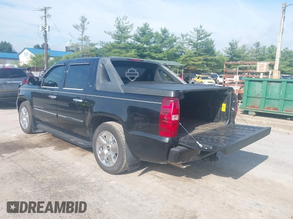 2007 Chevrolet Avalanche LTZ with VIN 3GNFK12367G164433, listed as a IAAI auction lot 42747301 with 163,980 mi miles and . Bid and sale history available at DreamBid. Image 3.