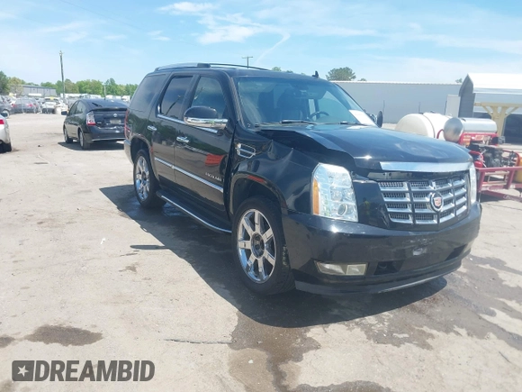 2008 Cadillac Escalade z VIN 1GYEC63818R112129, wystawiony jako IAAI lot #42005558 z przebiegiem 162 875 mil mil oraz . Historia ofert i sprzedaży dostępna na DreamBid. Obrazek 1.
