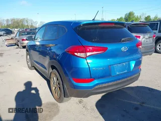 2018 Hyundai Tucson SE z VIN KM8J2CA40JU792495, wystawiony jako IAAI lot #42144647 z przebiegiem 62 769 mil mil oraz . Historia ofert i sprzedaży dostępna na DreamBid. Obrazek 3.