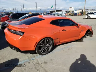 2018 Chevrolet Camaro 2LT with VIN 1G1FD1RSXJ0161054, listed as a Copart auction lot 43664293 with 24,817 mi miles. Bid and sale history available at carsss.com. Image 3.