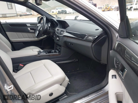 2013 Mercedes-Benz E 350 Luxury with VIN WDDHF5KB7DA700004, listed as a IAAI auction lot 42174241 with 146,541 mi miles and . Bid and sale history available at DreamBid. Image 5.