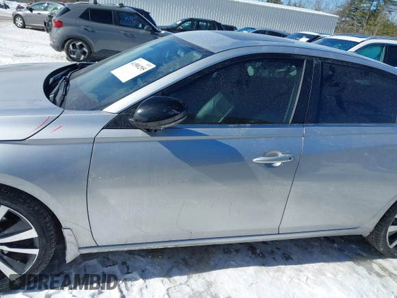 2019 Nissan Altima 2.5 SR with VIN 1N4BL4CV0KC120287, listed as a IAAI auction lot 41580295 with 103,339 mi miles. Bid and sale history available at carsss.com. Image 14.