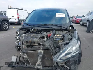 2018 Nissan Sentra SV z VIN 3N1AB7AP9JL643361, wystawiony jako IAAI lot #42082745 z przebiegiem 116 033 mil mil oraz . Historia ofert i sprzedaży dostępna na DreamBid. Obrazek 6.