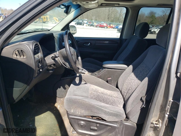 2005 GMC Envoy SLE with VIN 1GKDS13S852264341, listed as a Copart auction lot 49835015 with 178,401 mi miles and Salvage Title. Bid and sale history available at carsss.com. Image 7.