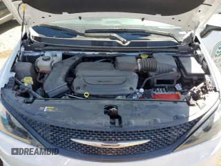 2023 Chrysler Voyager LX z VIN 2C4RC1CG7PR561891, wystawiony jako Copart lot #45159005 z przebiegiem 18 218 mil mil oraz Szkoda całkowita • Salvage title. Historia ofert i sprzedaży dostępna na DreamBid. Obrazek 12.
