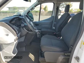 2018 Ford Transit Passenger XL z VIN 1FBZX2YM8JKA97299, wystawiony jako Copart lot #53553115 z przebiegiem 101 532 mil mil oraz Szkoda całkowita • Salvage title. Historia ofert i sprzedaży dostępna na DreamBid. Obrazek 7.