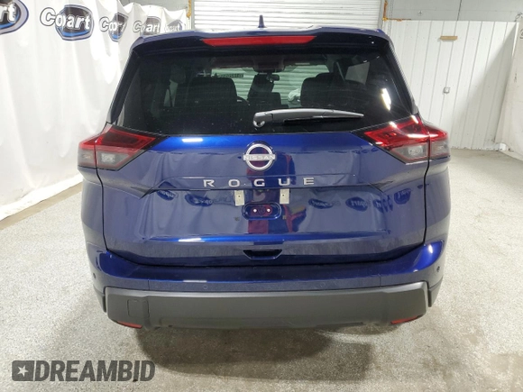 2025 Nissan Rogue SV with VIN 5N1BT3BA5SC822569, listed as a Copart auction lot 51820515 with 2,370 mi miles and Salvage Title. Bid and sale history available at DreamBid. Image 6.