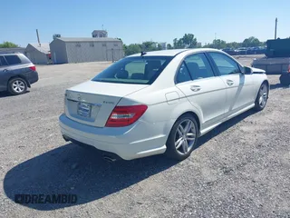 2012 Mercedes-Benz C 300 Sport с VIN WDDGF8BB8CA691471, выставлен на аукционе IAAI как лот 42621659 с пробегом 96 945 миль миль и . История ставок и продаж доступна на DreamBid. Изображение 4.