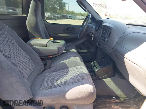 2002 Ford F-150 XL with VIN 1FTRF17W12NB34138, listed as a IAAI auction lot 42070485 with 115,798 mi miles. Bid and sale history available at carsss.com. Image 5.