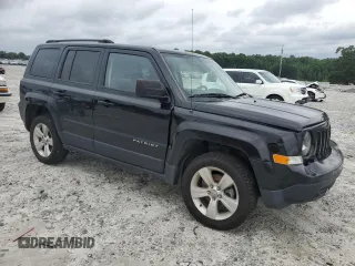2016 Jeep Patriot Latitude with VIN 1C4NJRFB5GD500545, listed as a Copart auction lot 60374225 with 172,174 mi miles and Salvage title. Bid and sale history available at DreamBid. Image 4.