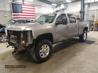 2014 Chevrolet Silverado 3500HD SRW LTZ z VIN 1GC4K1E86EF106604, wystawiony jako Copart lot #52332425 z przebiegiem 210 363 mil mil oraz Czysty tytuł • Clean title. Historia ofert i sprzedaży dostępna na DreamBid. Obrazek 1.