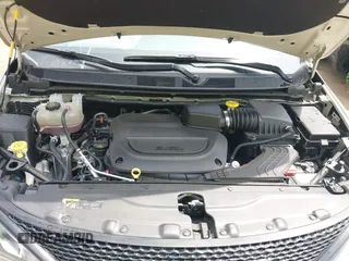 2020 Chrysler Pacifica Launch Edition z VIN 2C4RC3BG6LR288952, wystawiony jako IAAI lot #42122770 z przebiegiem 32 942 mil mil oraz . Historia ofert i sprzedaży dostępna na DreamBid. Obrazek 10.