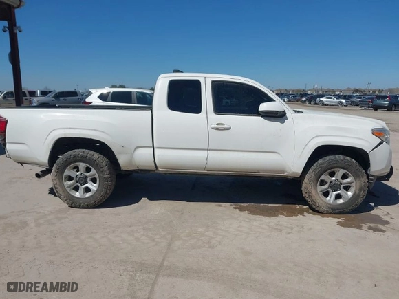 2021 Toyota Tacoma 2WD SR with VIN 3TYRX5GN8MT008839, listed as a IAAI auction lot 38953285 with 38,211 mi miles. Bid and sale history available at carsss.com. Image 13.