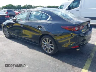 2024 Mazda 3 S Preferred с VIN 3MZBPACM1RM415733, выставлен на аукционе IAAI как лот 42308136 с пробегом 25 370 миль миль и . История ставок и продаж доступна на DreamBid. Изображение 3.