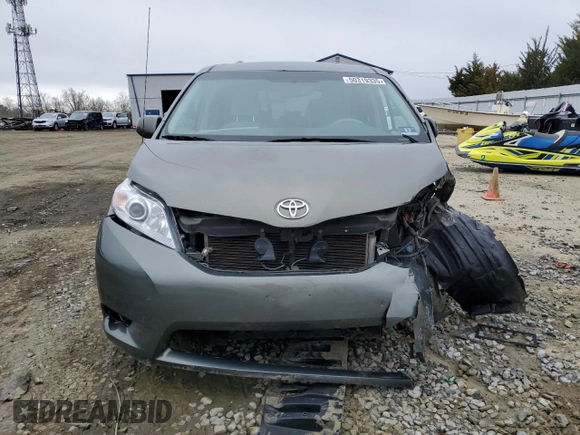 2011 Toyota Sienna LE AAS with VIN 5TDKK3DC4BS087295, listed as a Copart auction lot 50319335 with 148,279 mi miles and Salvage Title. Bid and sale history available at carsss.com. Image 5.