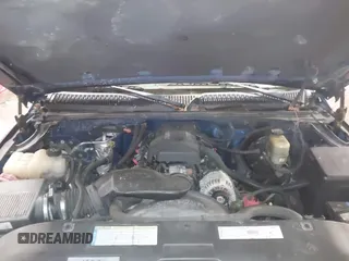 2000 Chevrolet Silverado 1500 LS with VIN 2GCEK19T0Y1274947, listed as a IAAI auction lot 42042066 with 200,262 mi miles. Bid and sale history available at carsss.com. Image 10.