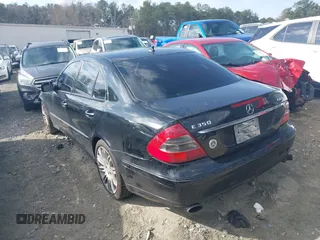 2008 Mercedes-Benz E 350 Luxury with VIN WDBUF87X88B292447, listed as a IAAI auction lot 41754352 with 161,935 mi miles and . Bid and sale history available at carsss.com. Image 3.