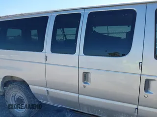1999 Ford Econoline Passenger XL с VIN 1FBSS31S1XHC00521, выставлен на аукционе IAAI как лот 41629239 с пробегом 127 085 миль миль и . История ставок и продаж доступна на DreamBid. Изображение 8.