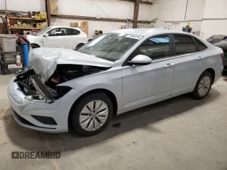 2019 Volkswagen Jetta S с VIN 3VWC57BU9KM059438, выставлен на аукционе Copart как лот 75869294 с пробегом 111 937 миль миль и Списание • Salvage title. История ставок и продаж доступна на DreamBid. Изображение 1.