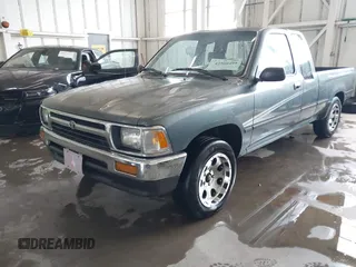 1992 Toyota Pickup DLX with VIN JT4RN93P8N5066778, listed as a IAAI auction lot 42508499 with 199,705 mi miles and . Bid and sale history available at DreamBid. Image 17.