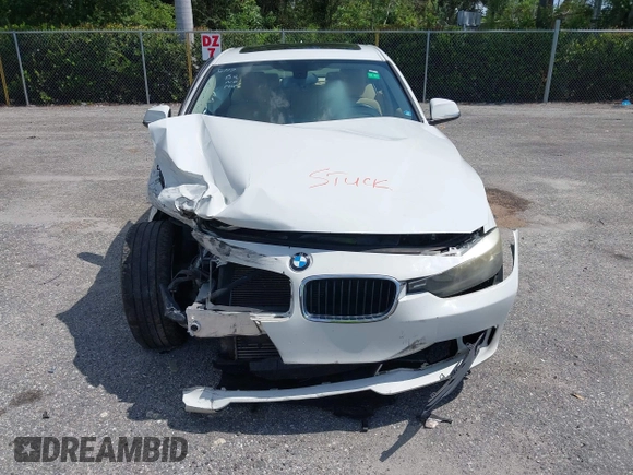 2013 BMW 3 Series 328i с VIN WBA3A5G55DNP19761, выставлен на аукционе IAAI как лот 42311901 с пробегом 205 691 миль миль и . История ставок и продаж доступна на DreamBid. Изображение 6.