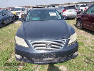 2011 Lexus LS 460 z VIN JTHCL5EF8B5011217, wystawiony jako IAAI lot #41941389 z przebiegiem Nie podano mil oraz . Historia ofert i sprzedaży dostępna na DreamBid. Obrazek 12.