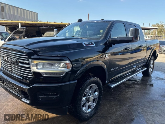 2019 Ram 3500 Laramie with VIN 3C63R3ML4KG642347, listed as a Copart auction lot 77895464 with 161,831 mi miles and Clean Title. Bid and sale history available at carsss.com. Image 2.