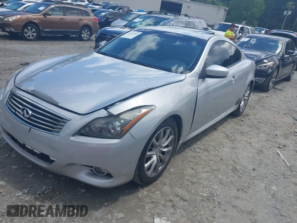 2015 Infiniti Q60 S Limited z VIN JN1CV6EK6FM871680, wystawiony jako IAAI lot #42253006 z przebiegiem 113 513 mil mil oraz . Historia ofert i sprzedaży dostępna na DreamBid. Obrazek 2.