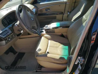 2006 BMW 7 Series 750Li z VIN WBAHN83566DT60821, wystawiony jako Copart lot #50189525 z przebiegiem 151 446 mil mil oraz Szkoda całkowita • Salvage title. Historia ofert i sprzedaży dostępna na DreamBid. Obrazek 7.