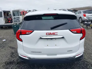 2020 GMC Terrain SLT z VIN 3GKALVEVXLL143417, wystawiony jako IAAI lot #41714662 z przebiegiem 97 634 mil mil oraz . Historia ofert i sprzedaży dostępna na DreamBid. Obrazek 16.