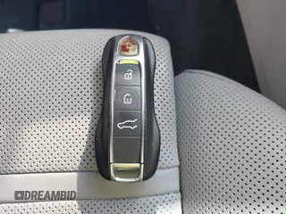 2020 Porsche Cayenne z VIN WP1AA2AYXLDA02335, wystawiony jako IAAI lot #42274256 z przebiegiem 69 113 mil mil oraz . Historia ofert i sprzedaży dostępna na DreamBid. Obrazek 11.