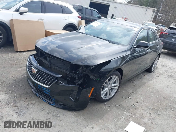 2024 Cadillac CT4 Luxury z VIN 1G6DA5RK6R0129036, wystawiony jako IAAI lot #41787673 z przebiegiem 2 051 mil mil oraz . Historia ofert i sprzedaży dostępna na DreamBid. Obrazek 2.